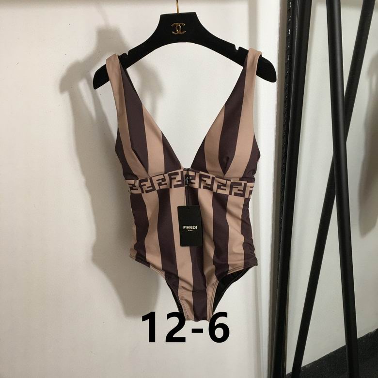 Traje de baño a rayas