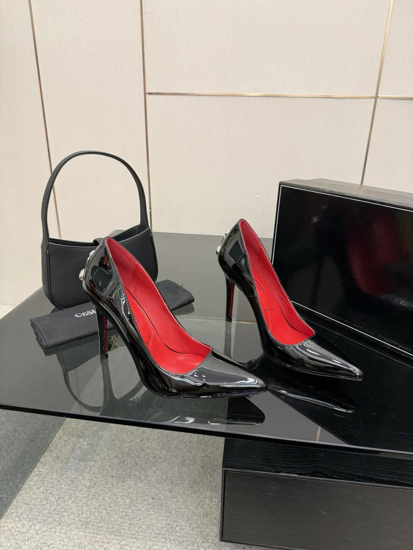 Black Red Pointed-Toe