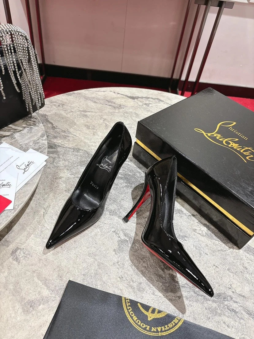 Black Red Pointed - Toe